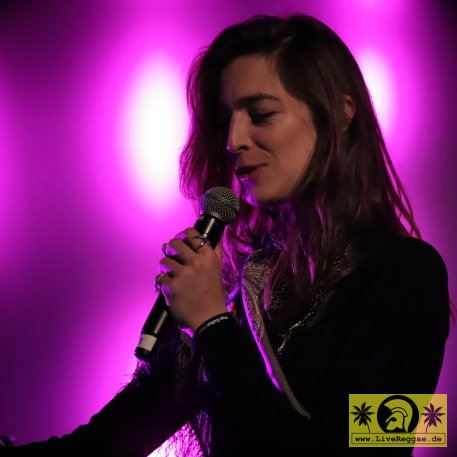 Fishbach (F) Pop-Kultur Festival - Palais, Berlin - 1. September 2023 (13).JPG
